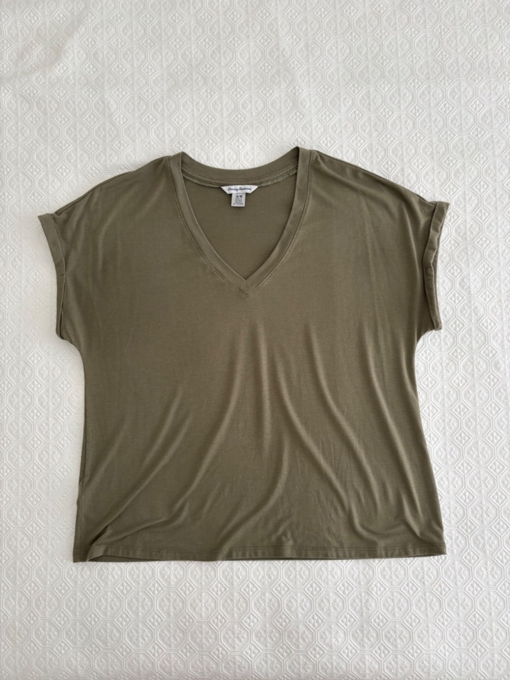 Tommy Bahama Kauai V-Neck T-Shirt Olive Green Soft Stretch Tee Size M Everyday B